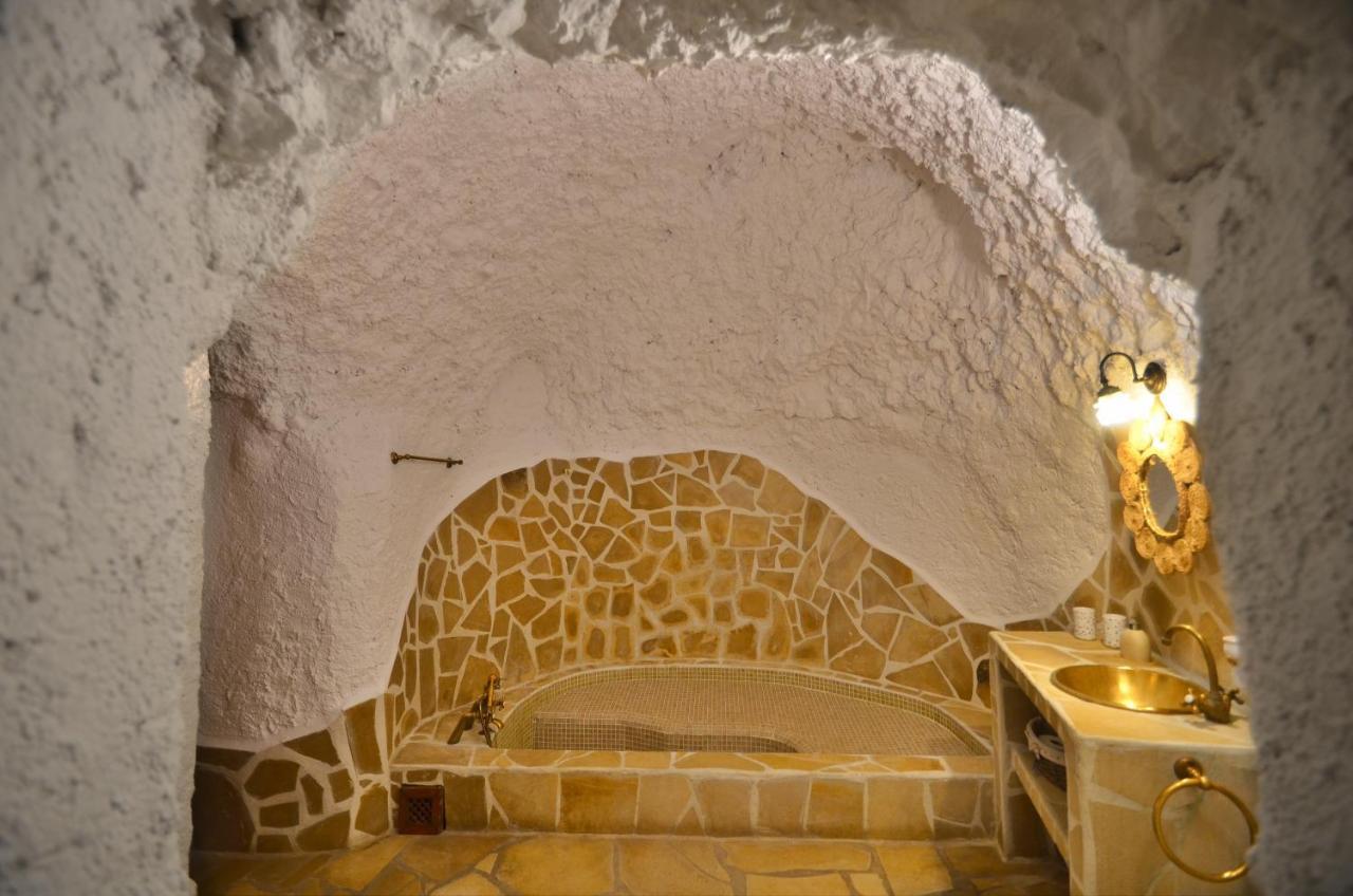 House&Cave Parking And Terrace, In The City Гранада Екстериор снимка